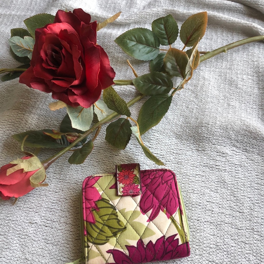 🍁2/$20 Small Vera Bradley wallet